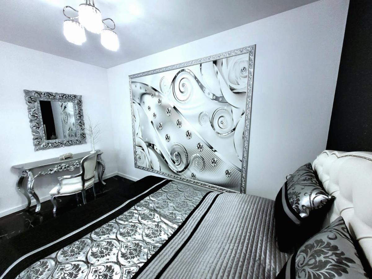 Glamour Apartment